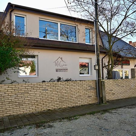 Апартаменти Mi Casa Rustica Мошонмадяровар Екстер'єр фото