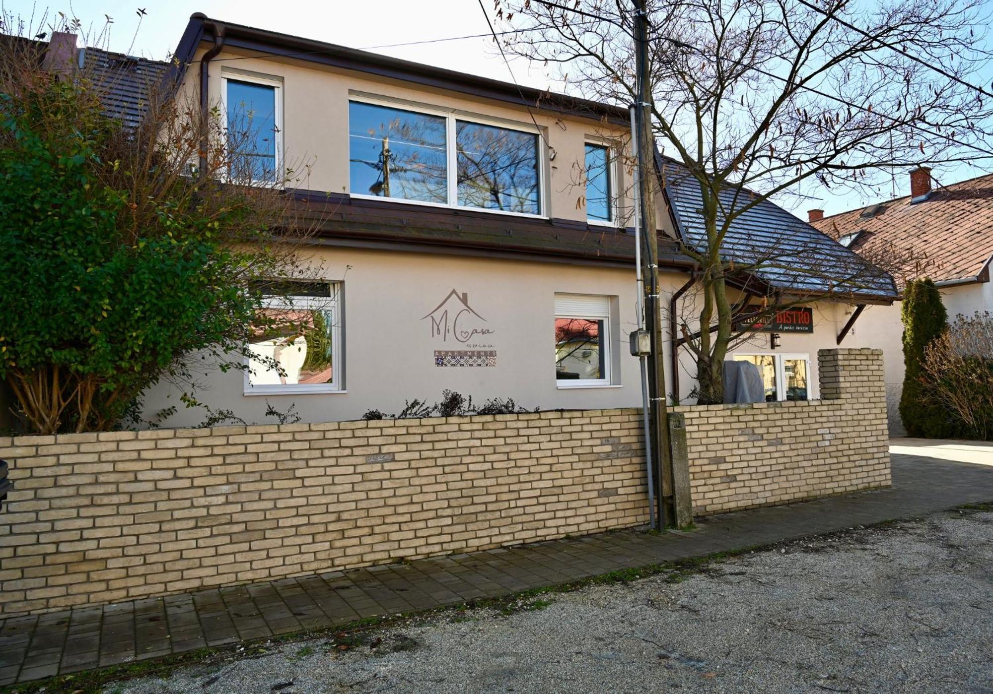Апартаменти Mi Casa Rustica Мошонмадяровар Екстер'єр фото